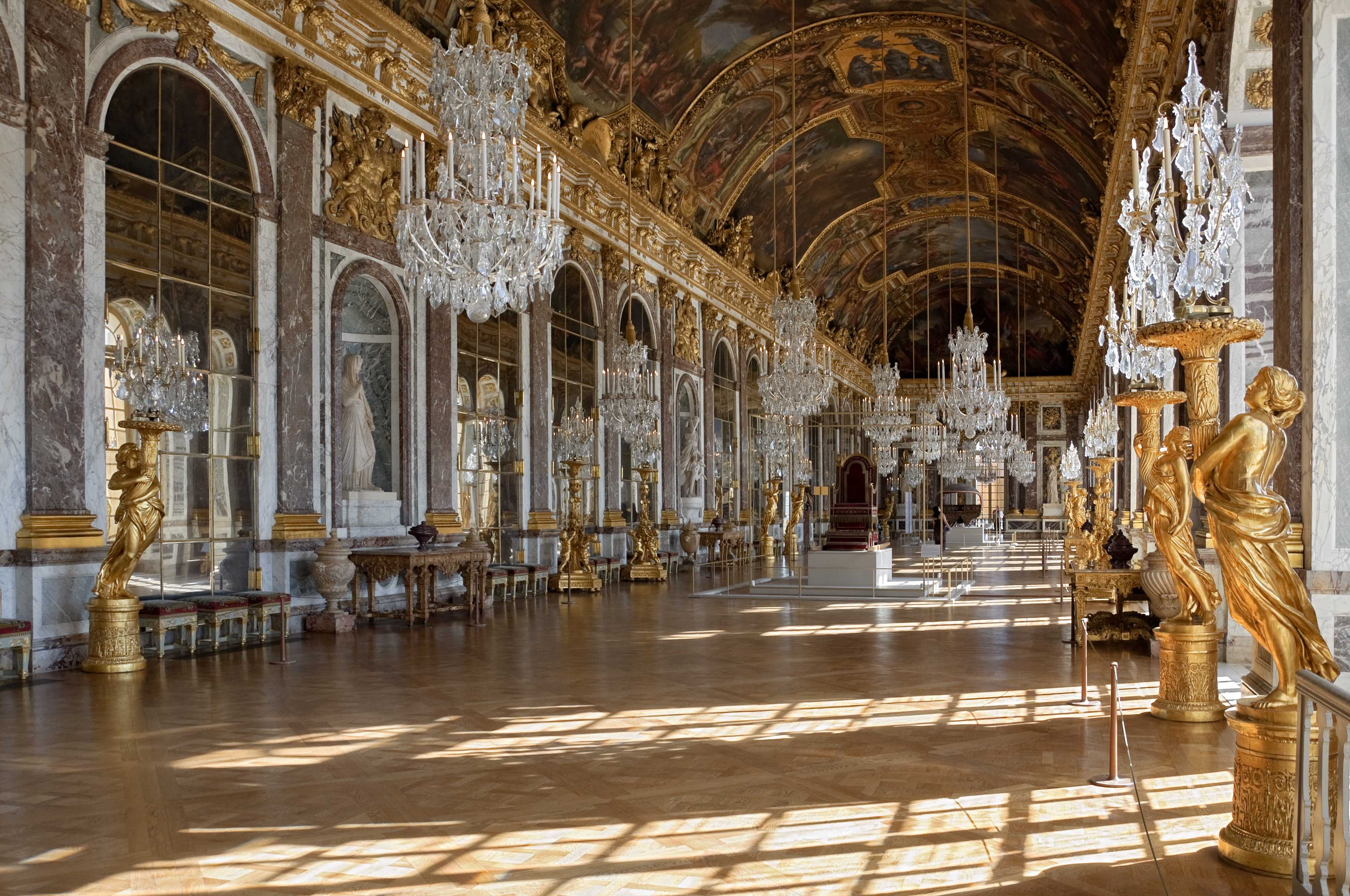거울의 방 (Hall of Mirrors)